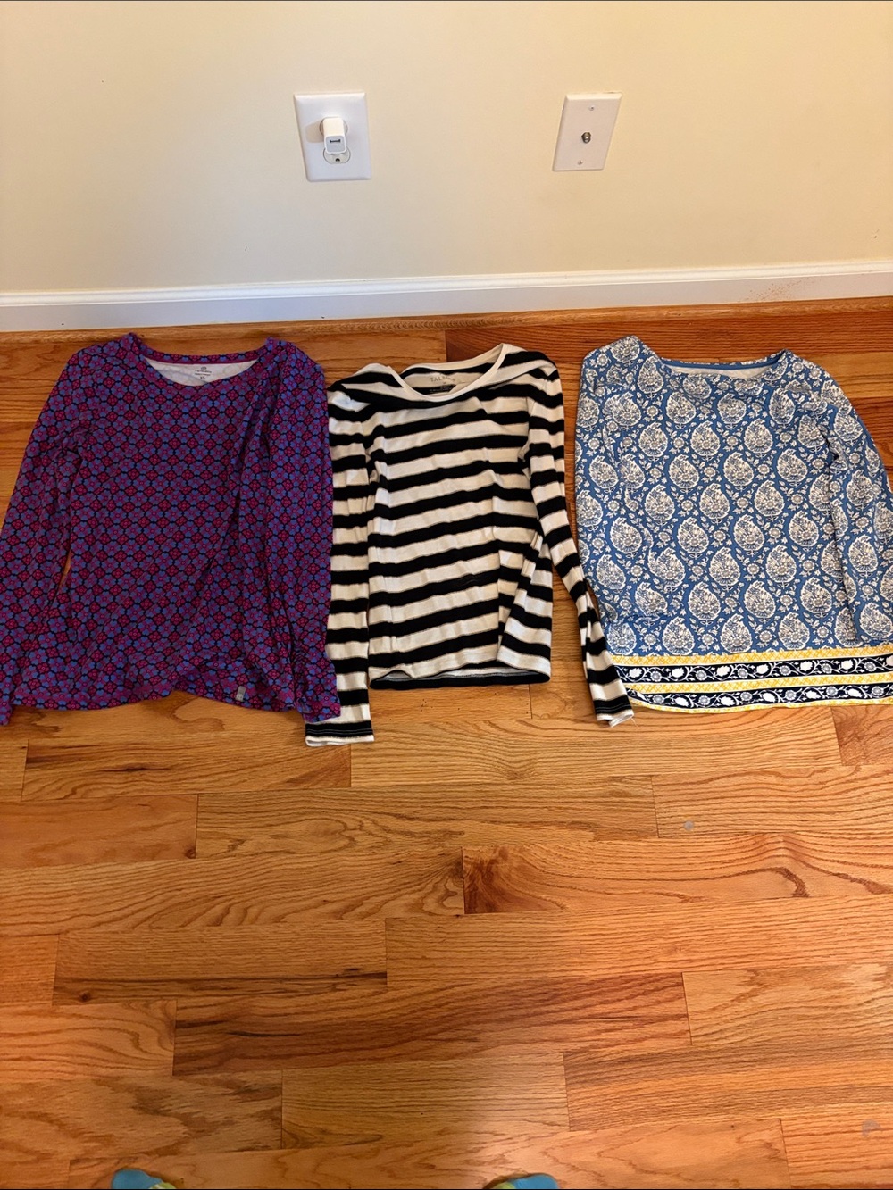 Talbots Purple and Blue Floral Geo Scoop Neck Top lot